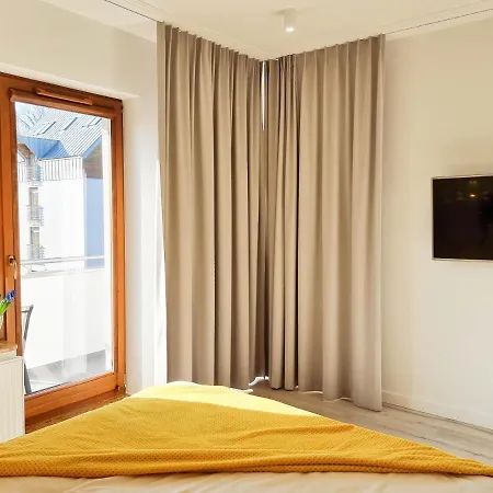 Visit Baltic - Mlodej Sztuki Rs2 11 *