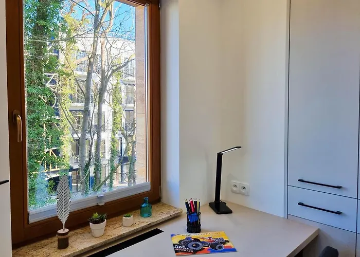 Visit Baltic - Mlodej Sztuki Rs2 11 *