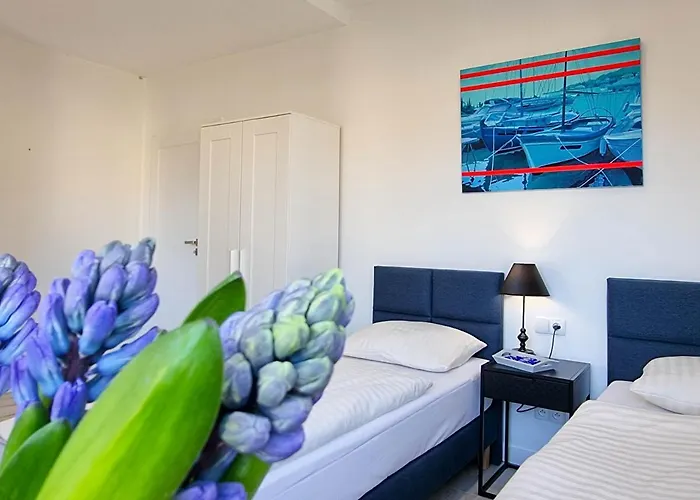 Visit Baltic - Mlodej Sztuki Rs2 11 *