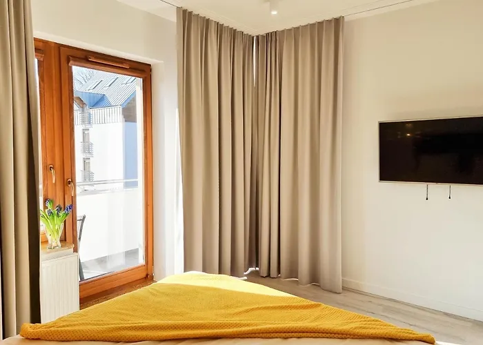 Visit Baltic - Mlodej Sztuki Rs2 11 *