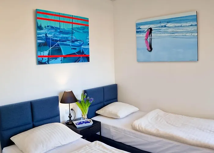 Visit Baltic - Mlodej Sztuki Rs2 11 *